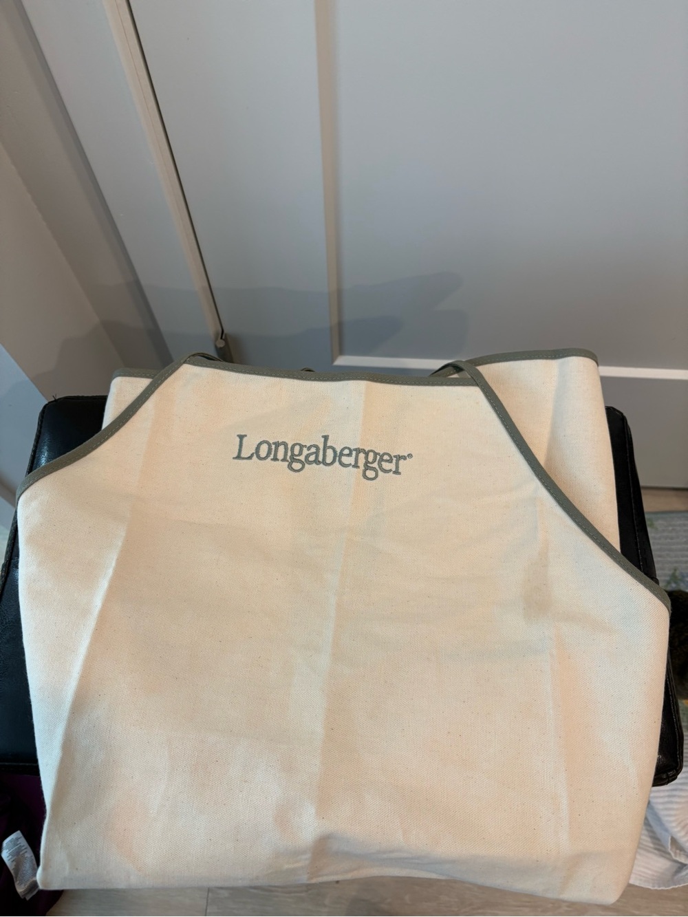 Longaberger Cream Canvas Apron with Green Trim and Logo💚